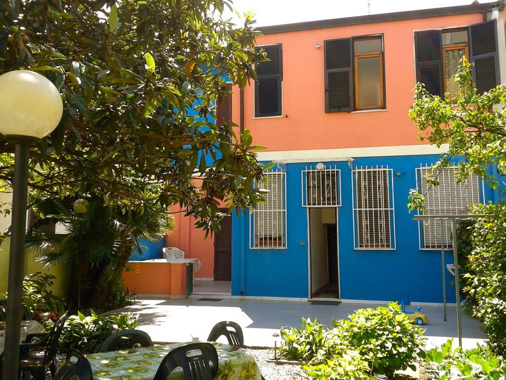 Eco B&B I Due Oleandri Marina Di Carrara Bagian luar foto